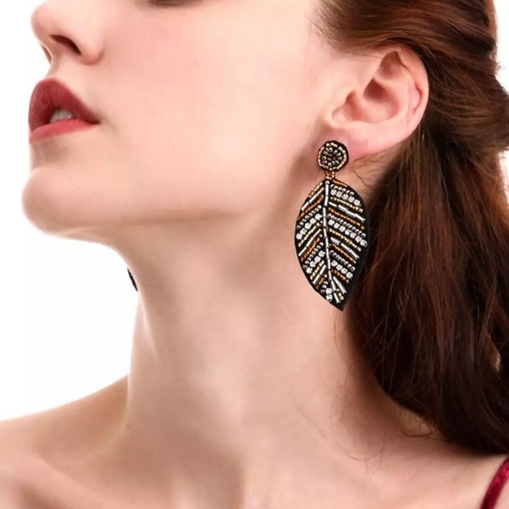 Leaf drop earrings